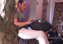 Quentin KAYSER, joueur de Handpan.